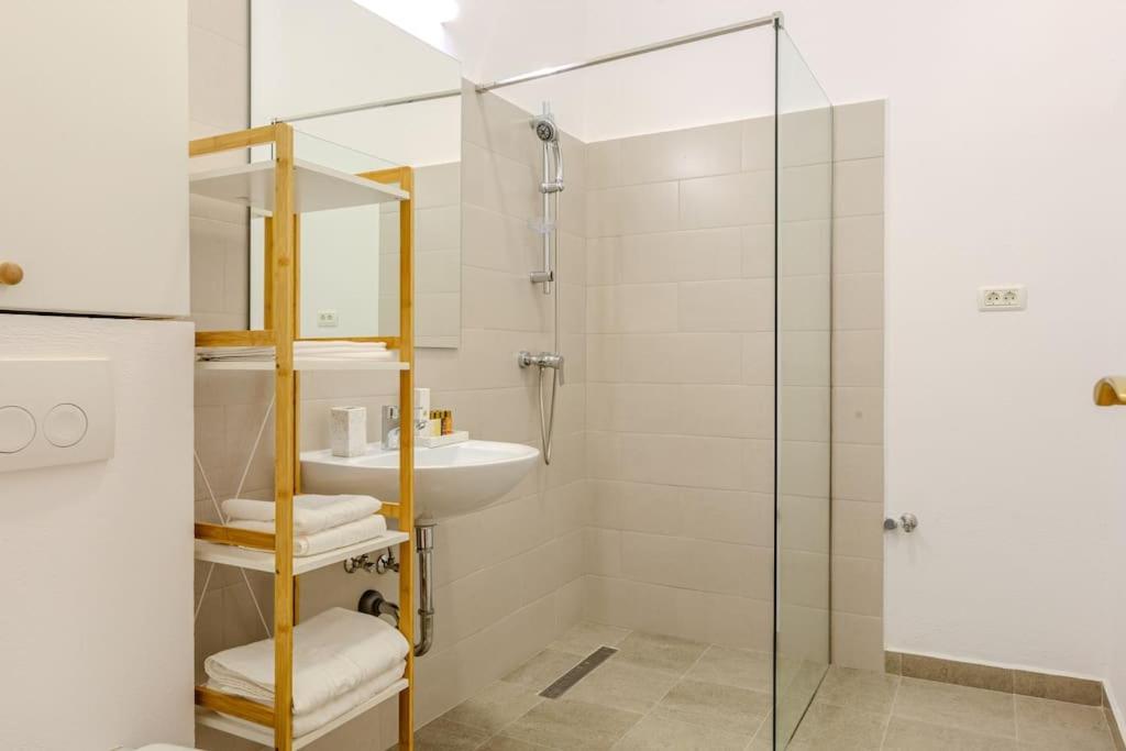 Appartement Gb4 By Rentable à Braşov Extérieur photo
