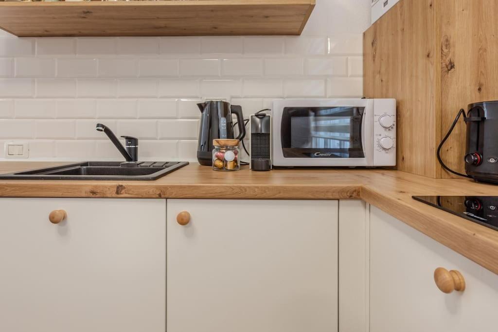 Appartement Gb4 By Rentable à Braşov Extérieur photo