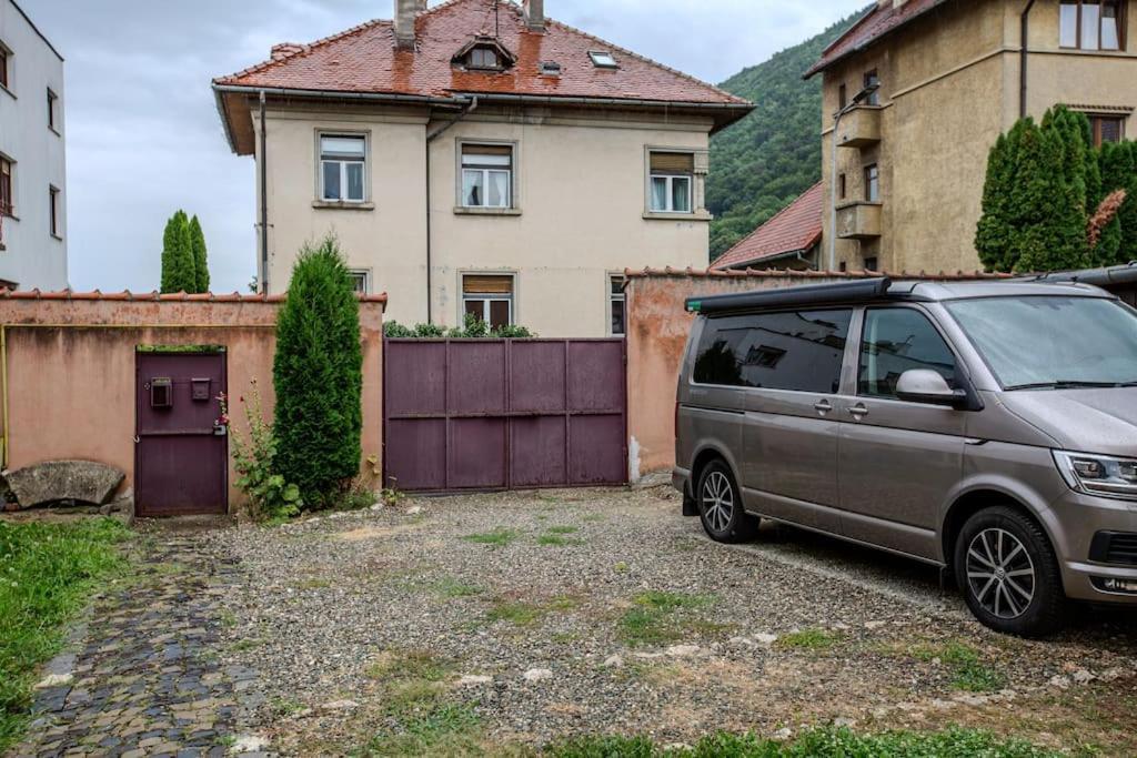 Appartement Gb4 By Rentable à Braşov Extérieur photo